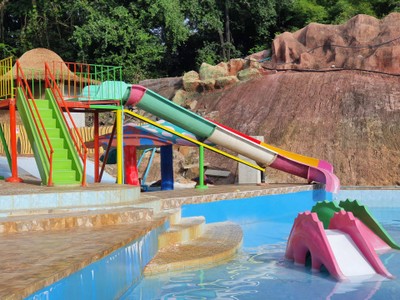 สระว่ายน้ำ/ชายหาด