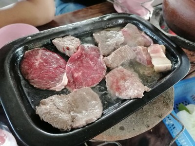 เนื้อกะทะร้อน