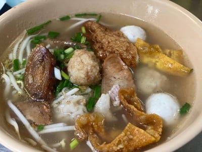 ก๋วยเตี๋ยวรู ตลาดน้อย