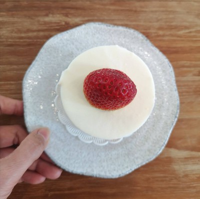 STRAWBERRY CHEESECAKE
