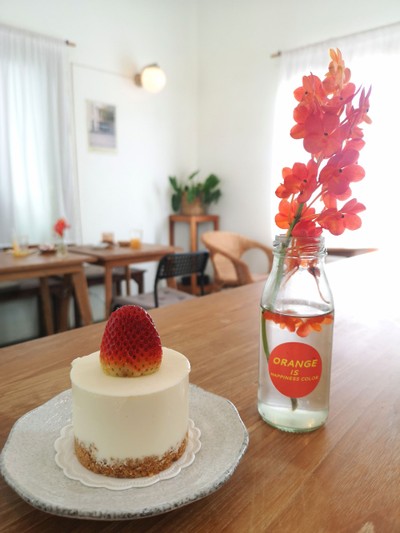 STRAWBERRY CHEESECAKE