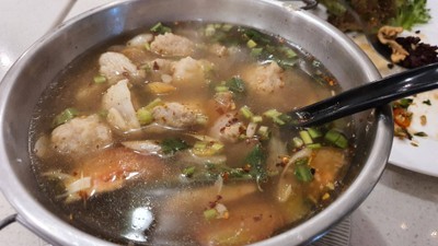 ต้มแซบกระดูกหมูเด้ง