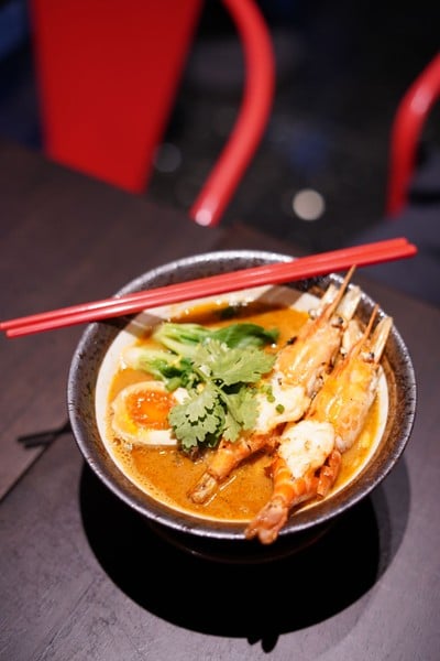 เมนูของร้าน Chim Ramen and Diner พร้อมพงษ์