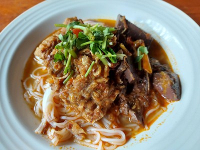 อาหาร หรือ เครื่องดื่ม