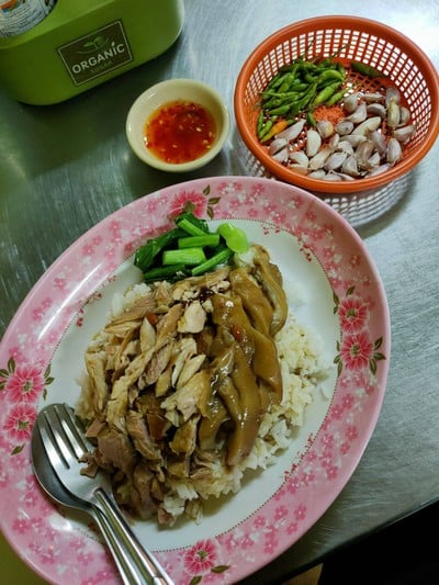 ก๋วยเตี๋ยวเป็ด ข้าวขาหมู กองปราบ ก๋วยเตี๋ยวเป็ด ข้าวขาหมู กองปราบ