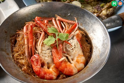 เมนูของร้าน สมยศ ข้าวต้มรอบดึก (Som Yot Khaotom Rop Duek)โชคชัย 4 ซอย 72  โชคชัย 4