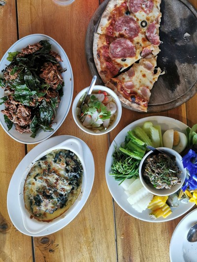 อาหาร หรือ เครื่องดื่ม