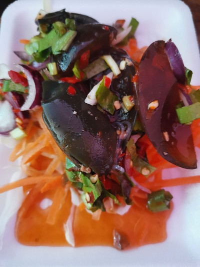 ยำไข่เยี่ยวม้า