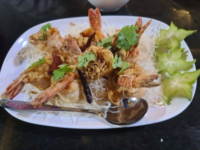 กุ้งราดซอส