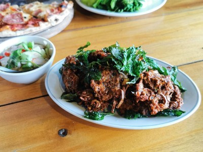 อาหาร หรือ เครื่องดื่ม