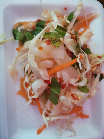 ยำเล็บมือนาง