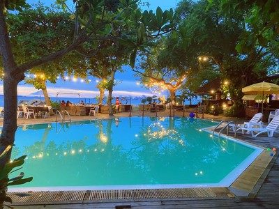 สระว่ายน้ำ/ชายหาด