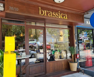 Brassica Doughnuts เอกมัย