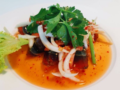 อาหาร หรือ เครื่องดื่ม