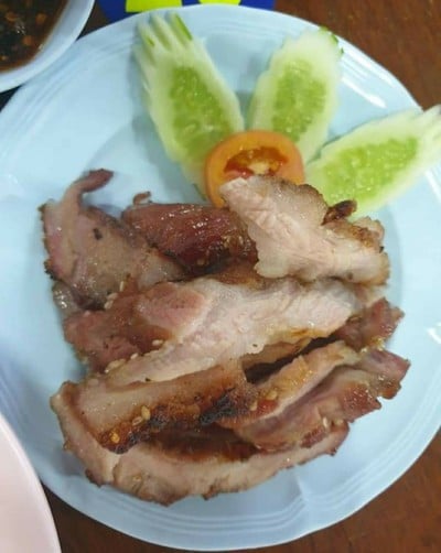 คอหมูย่าง