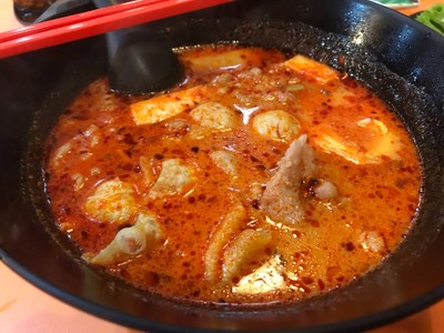 ก๋วยเตี๋ยวต้มยำหมูรวม ไข่หวาน