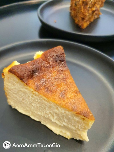 BURNT CHEESECAKE