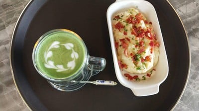 อาหาร หรือ เครื่องดื่ม