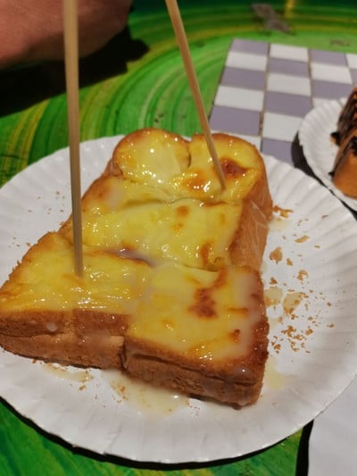 ขนมปังนมชีส