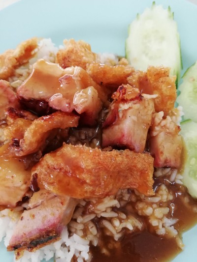 ข้าวหมูกรอบ