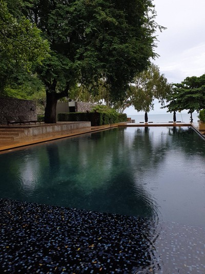 สระว่ายน้ำ/ชายหาด