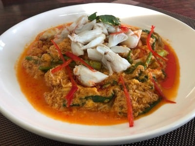 เนื้อปูก้อนผัดผงกระหรี่