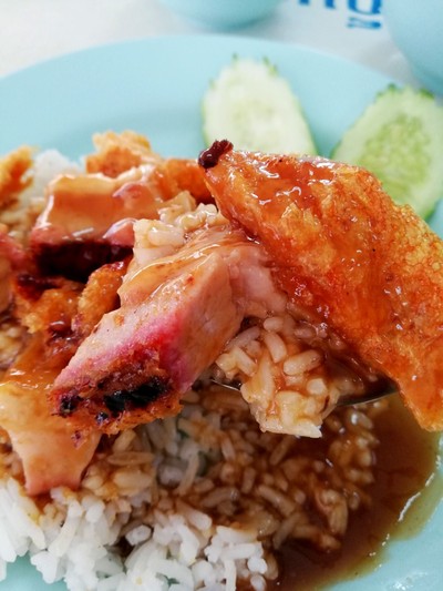 ข้าวหมูกรอบ