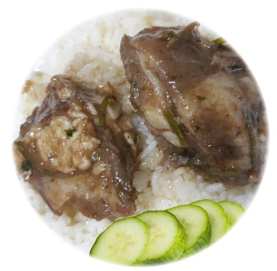 ข้าวหน้าซีโครงอ่อนหมูอบพริกไทยกระเทียม สูตรอาม่า