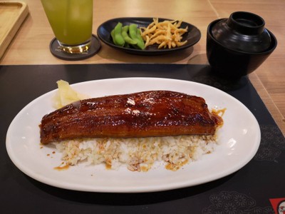 อาหาร หรือ เครื่องดื่ม