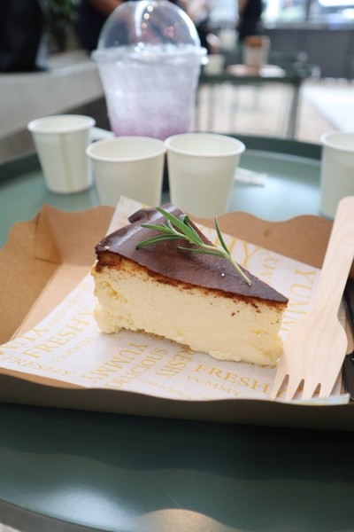 Basque Brunt Cheesecake