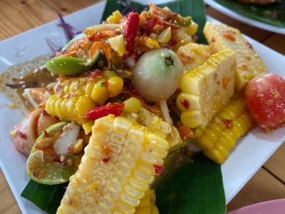 ตำข้าวโพดไข่เค็ม