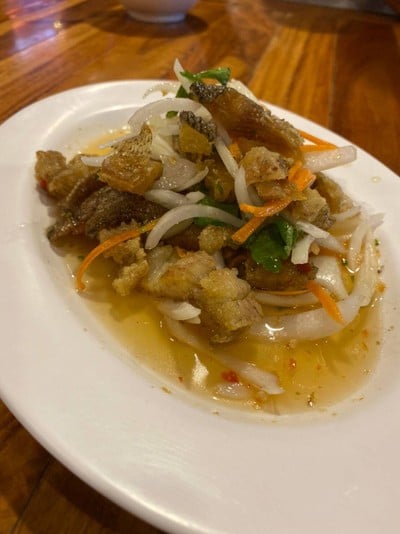 ยำปลาสลิด