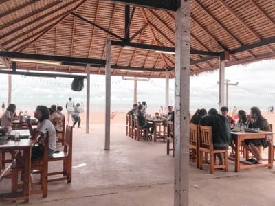 ครัวเม็ดทราย ชายหาดชะอำ
