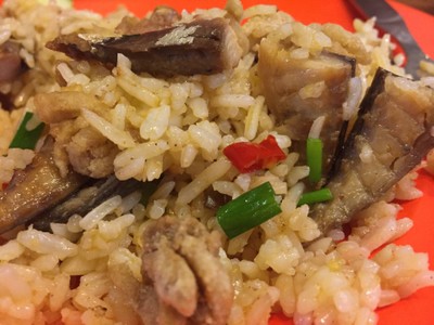ข้าวผัดปสาทูกากหมู