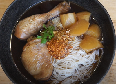 วิธีทำ ก๋วยเตี๋ยวไก่ตุ๋น น้ำซุปหอมๆๆ ทำง่าย รสชาติกลมกล่อม