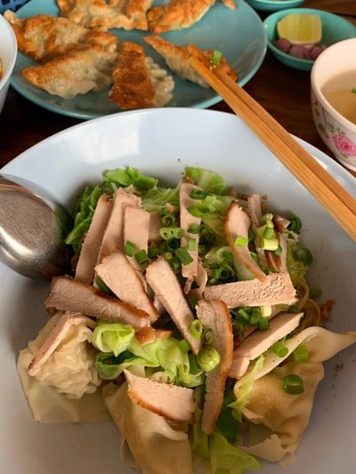 บะหมี่เกี๊ยวแห้ง