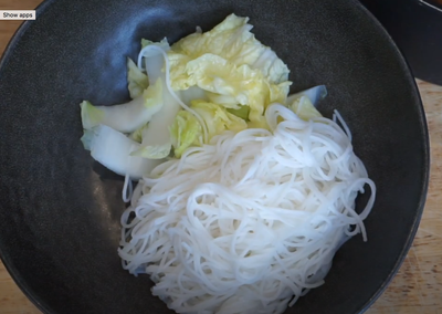 วิธีทำ ก๋วยเตี๋ยวไก่ตุ๋น น้ำซุปหอมๆๆ ทำง่าย รสชาติกลมกล่อม