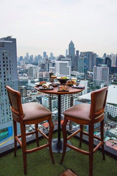 บรรยากาศ ABOVE ELEVEN