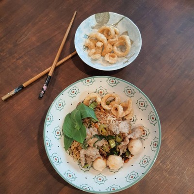 เส้นหมี่แห้ง