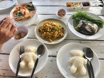 ร้านอาหารบ้านเพื่อนทะเล สัตหีบ
