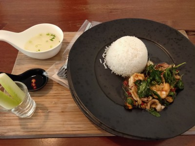 ข้าวกระเพราทะเล