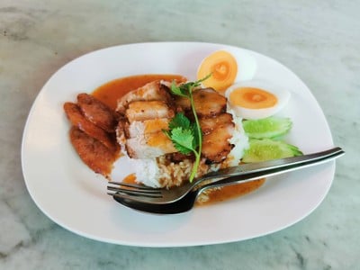 Thibrot Restaurant : ร้านอาหารเช้า ทิพย์รส สุรินทร์ 1962 ( 泰 華 香 ) วงเวียนน้ำพุ