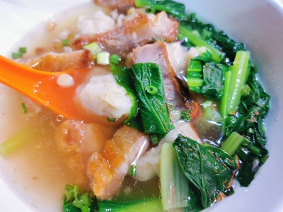 เกี๊ยวกุ้ง หมูย่างหมูกรอบ