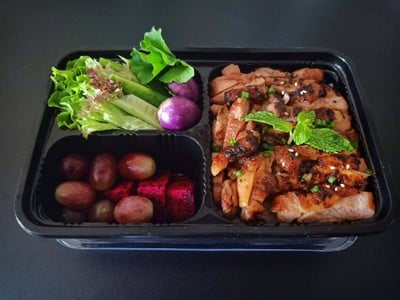 อาหาร หรือ เครื่องดื่ม