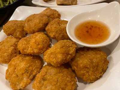 ทอดมันกุ้ง ใหญ่ 320