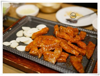 Gochujang Moksal (Korean Chilli Paste marinated pork jowl)