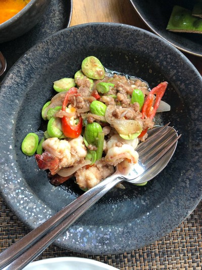 กุ้งผัดกะปิสะตอ