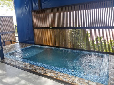 สระว่ายน้ำ/ชายหาด