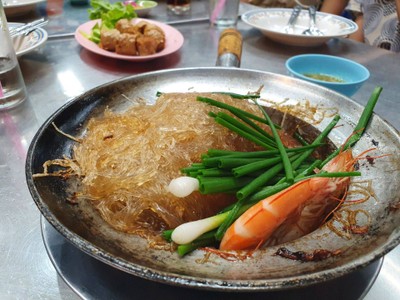 กุ้งอบวุ้นเส้น