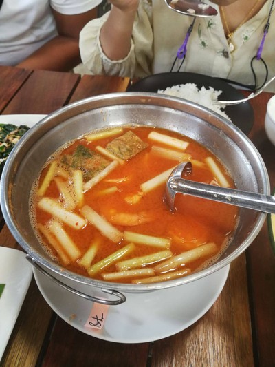 แกงส้มชะอมกุ้งไหลบัว